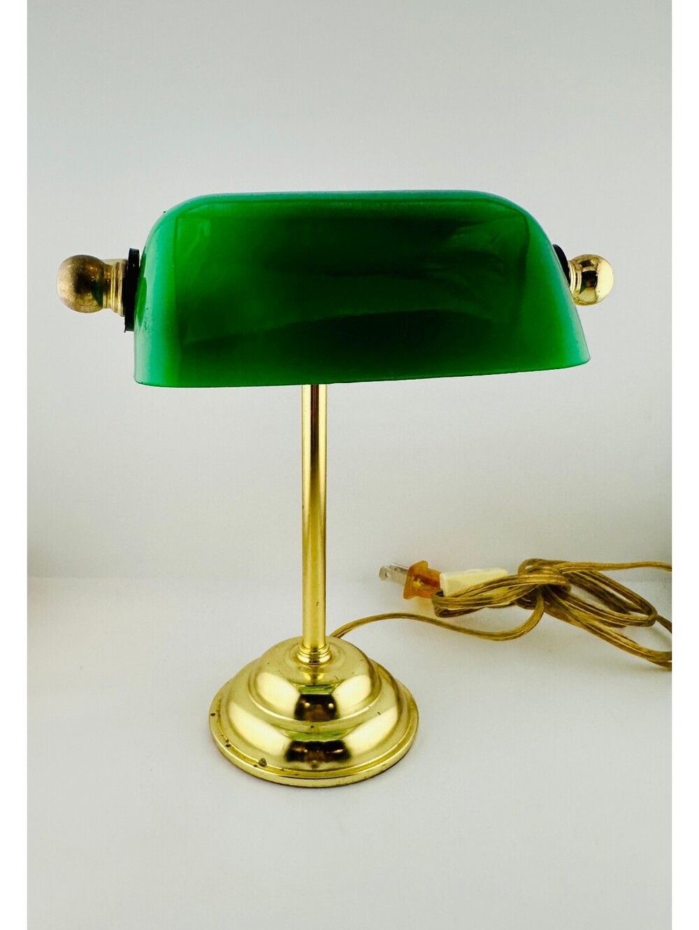 Vintage Green Glass Banker Desk Lamp Brass Tone WORKS GREAT!